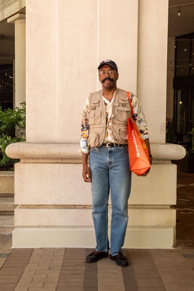 zeometer's fit featuring Levi's, Allen Edmonds, MLB
