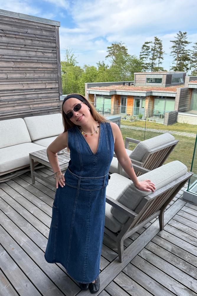 Debbiekarva's fit featuring A.kjaerbede, SAKS POTTS, Alohas, Pura Utz ApS