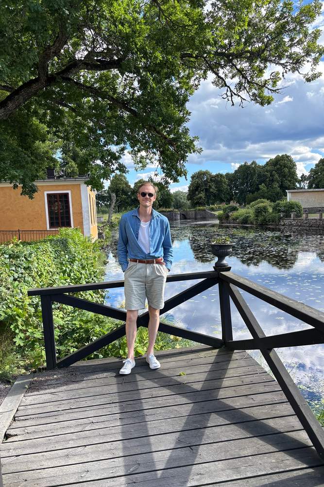 MrCC's fit featuring Converse, Mango