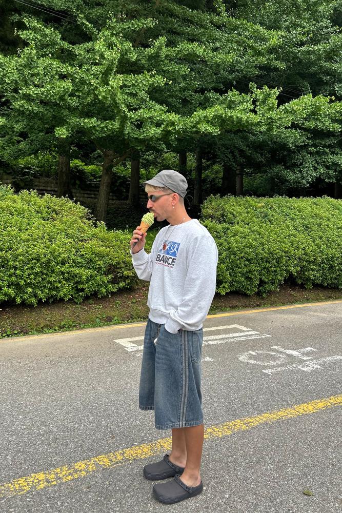 Markkkoc's fit featuring New Balance, Crocs