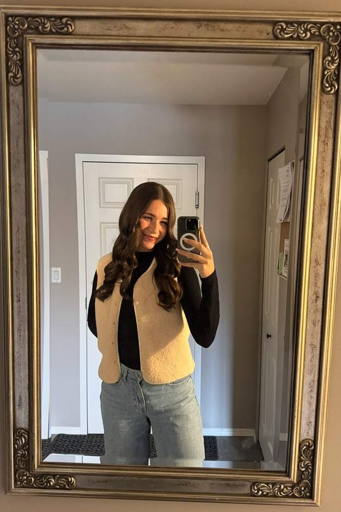 Jessss15's fit featuring Amazon Basics, Abercrombie & Fitch, Aritzia