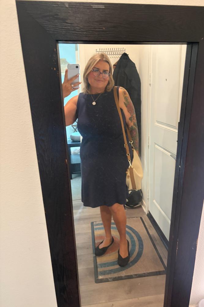 emmalilian's fit featuring Banana Republic, Rothy's, Warby Parker