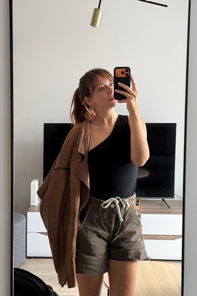 Monova's fit featuring , 