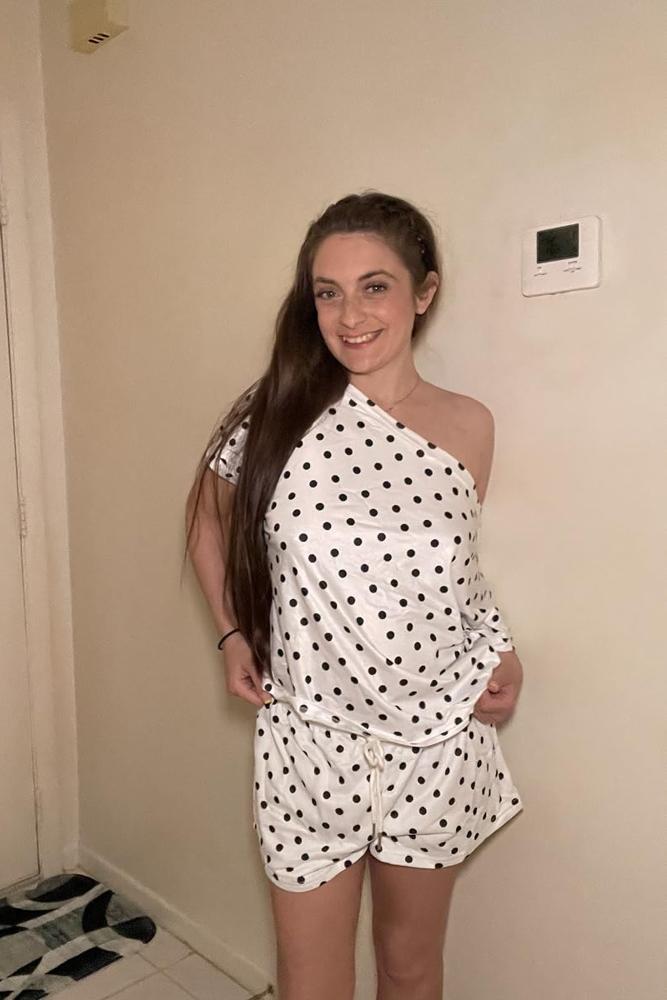 ohdesi's fit featuring Amazon Basics