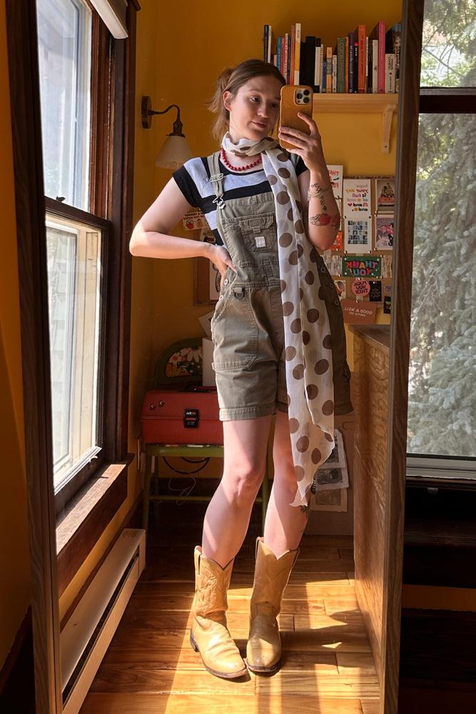 thriftbee's fit featuring No Brand, Justin Boots, Jones New York