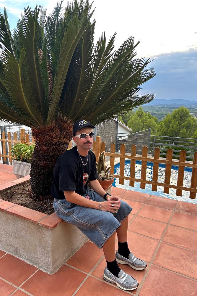 Markkkoc's fit featuring Oakley, Patta, Decathlon, New Balance